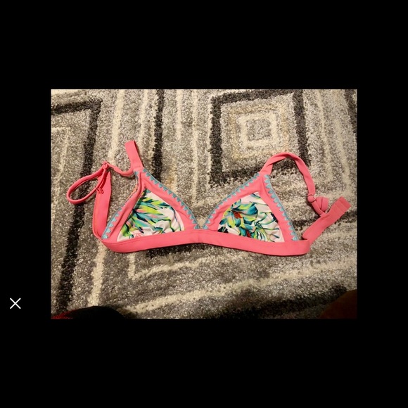 Bikini top only - Picture 1 of 1